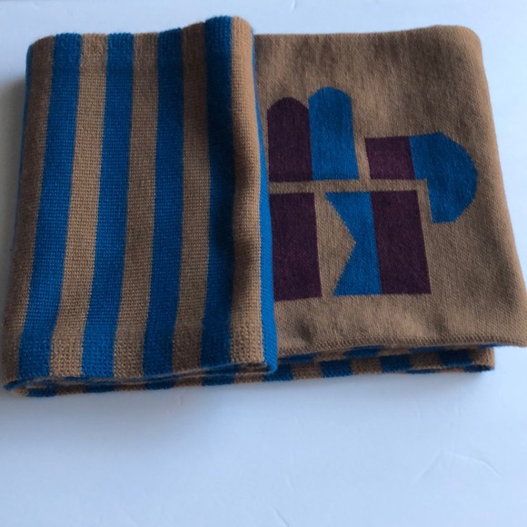 Marc by Marc Jacob Scarf - Picture 3 of 6